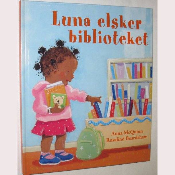 Luna elsker biblioteket