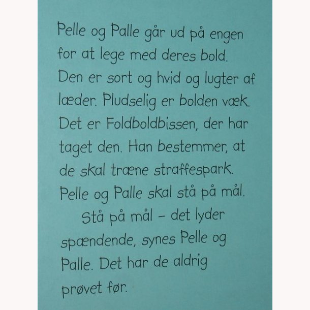 Pelle og Palle spiller fodbold