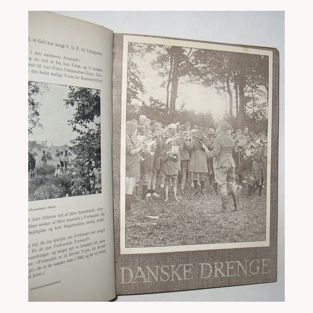 F.D.F gennem 25 aar + Danske drenge 1927