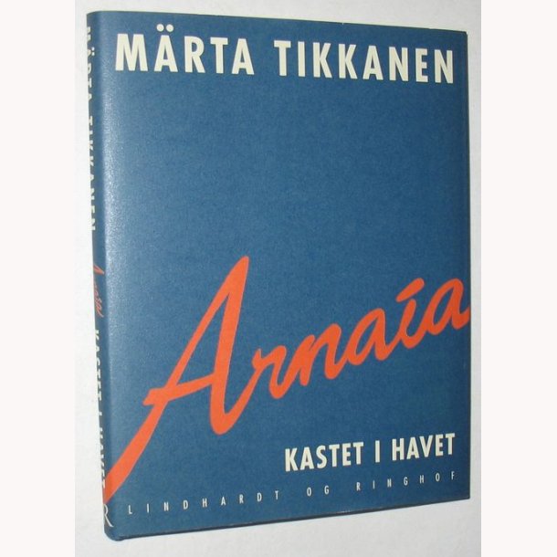 Arna&iacute;a kastes i havet