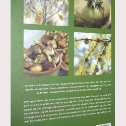 Med jord og hjerte - en havedagbog