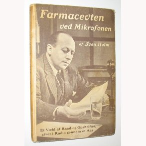 Farmacevten ved mikrofonen