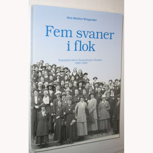 Fem svaner i flok