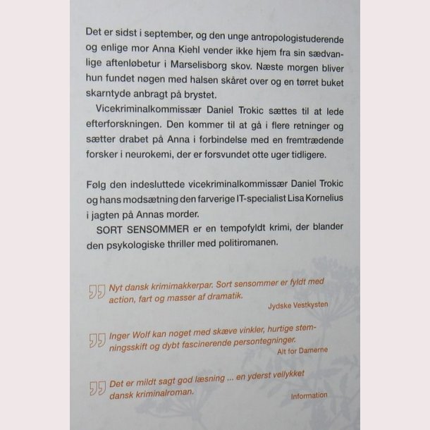 Sort sensommer af Inger Wolf