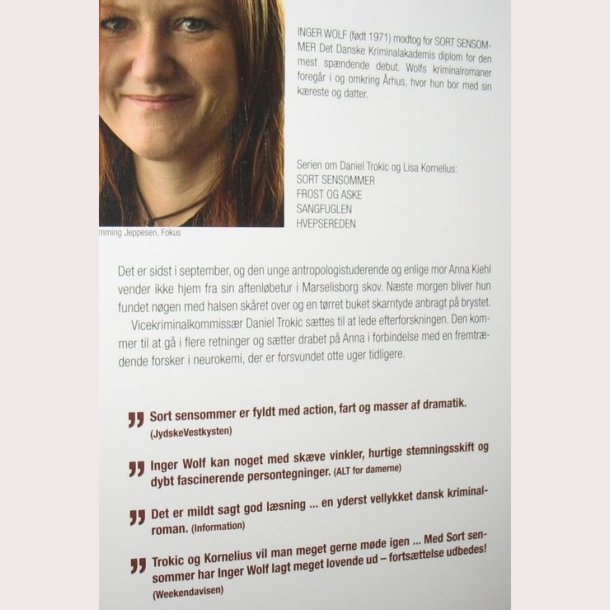 Sort sensommer af Inger Wolf