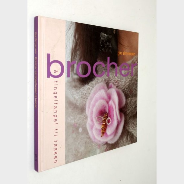 Brocher &amp; tingeltangel til tasken: Gie Simonsen