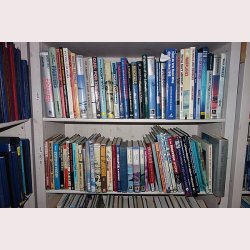 Flyhistoriske bger fra Flyvevbnets Bibliotek