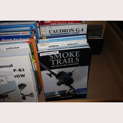 Flyhistoriske bger fra Flyvevbnets Bibliotek